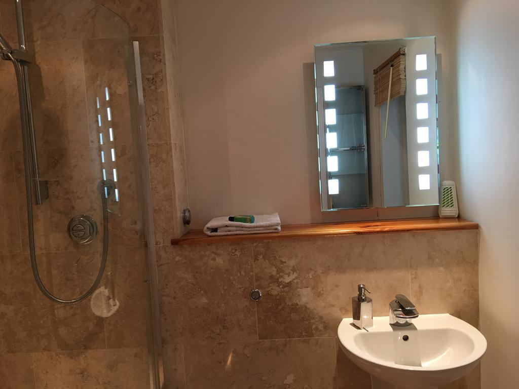 Sleepneat Bed and Breakfast Άσκοτ Δωμάτιο φωτογραφία