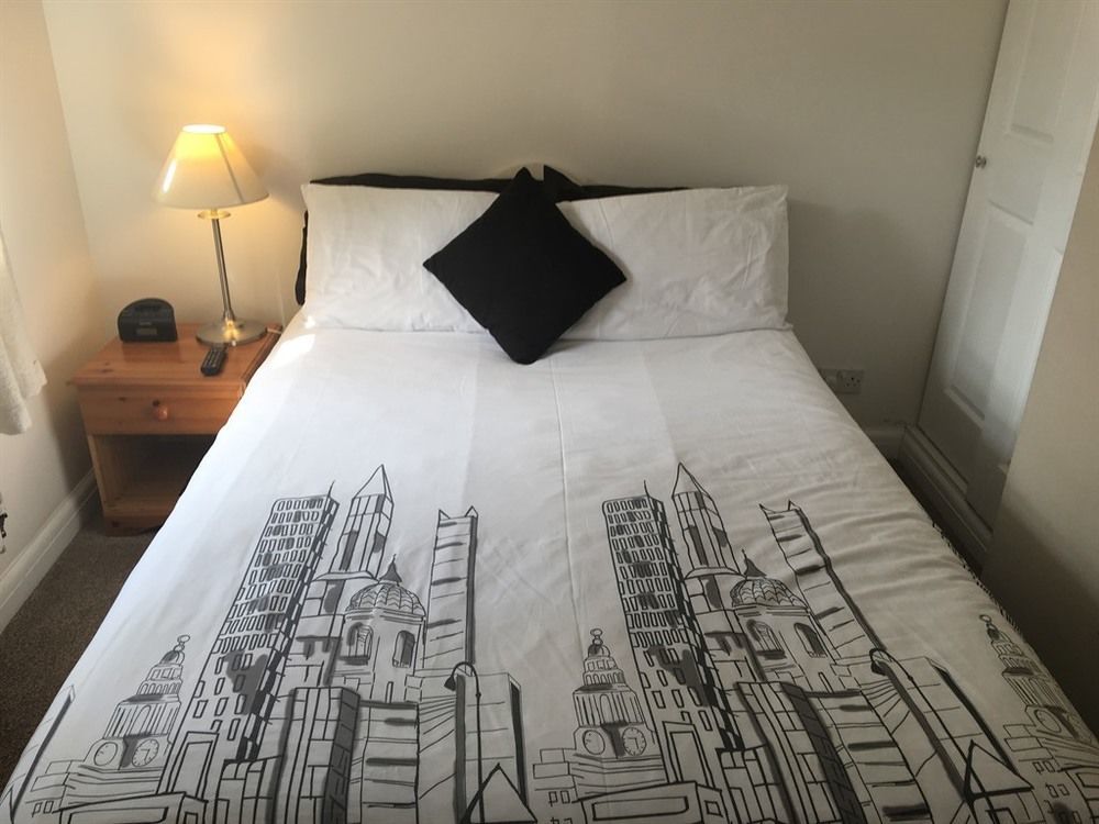 Sleepneat Bed and Breakfast Άσκοτ Εξωτερικό φωτογραφία